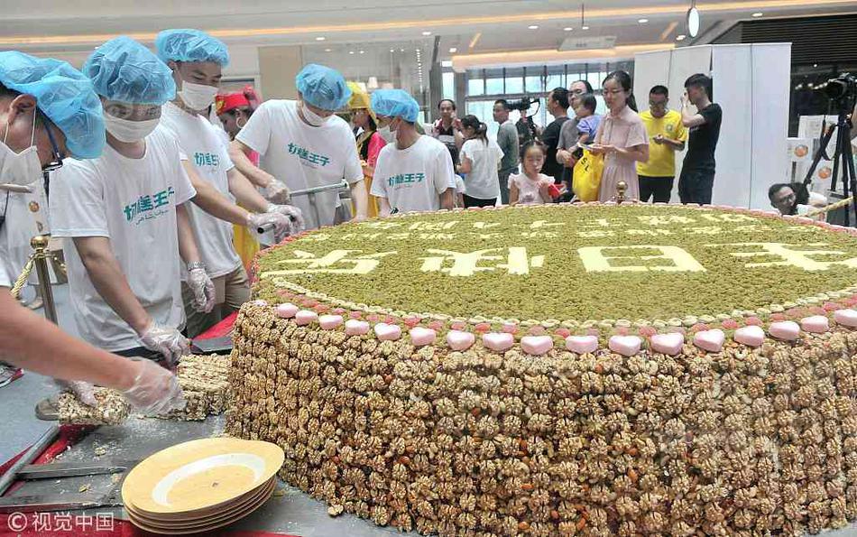 【黑料網黑料不打烊】賣慘網紅民警、案釋判詞摘抄