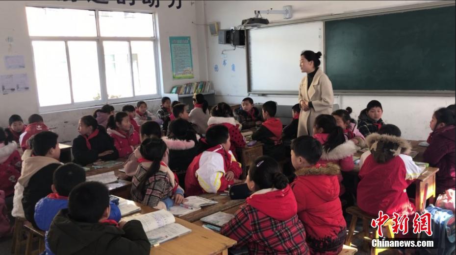 【福利姬51吃瓜爆料黑料】房頂舞廳沙龍房頂崩塌事端