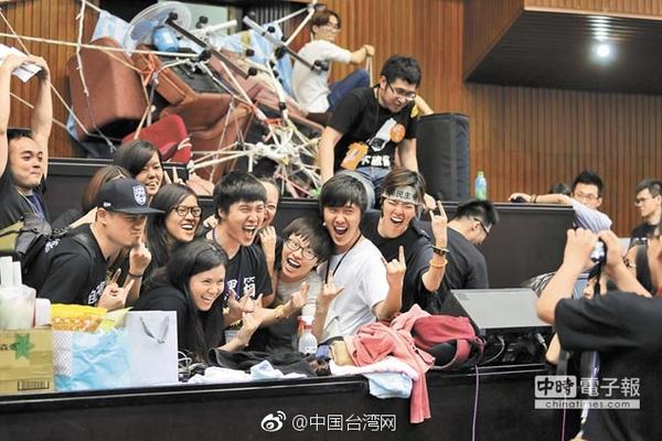 【黑料吃瓜人妻】華為華現在邁出了要害一步